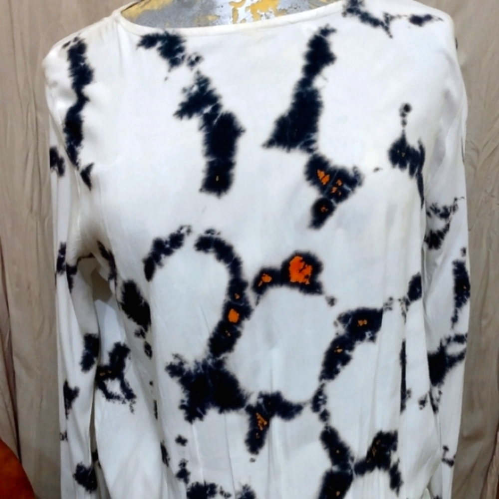 Shirt /Top w/design